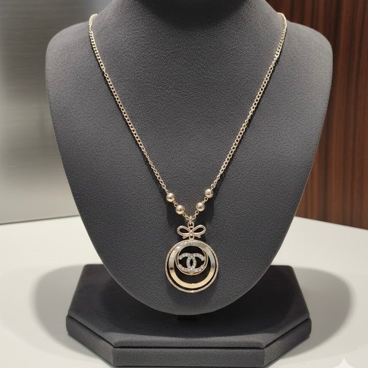 Кулон Chanel Style в золоте - воплощение безупречного вкуса 👑