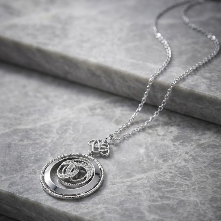 Кулон Chanel Style в серебре - воплощение вечной классики 💎